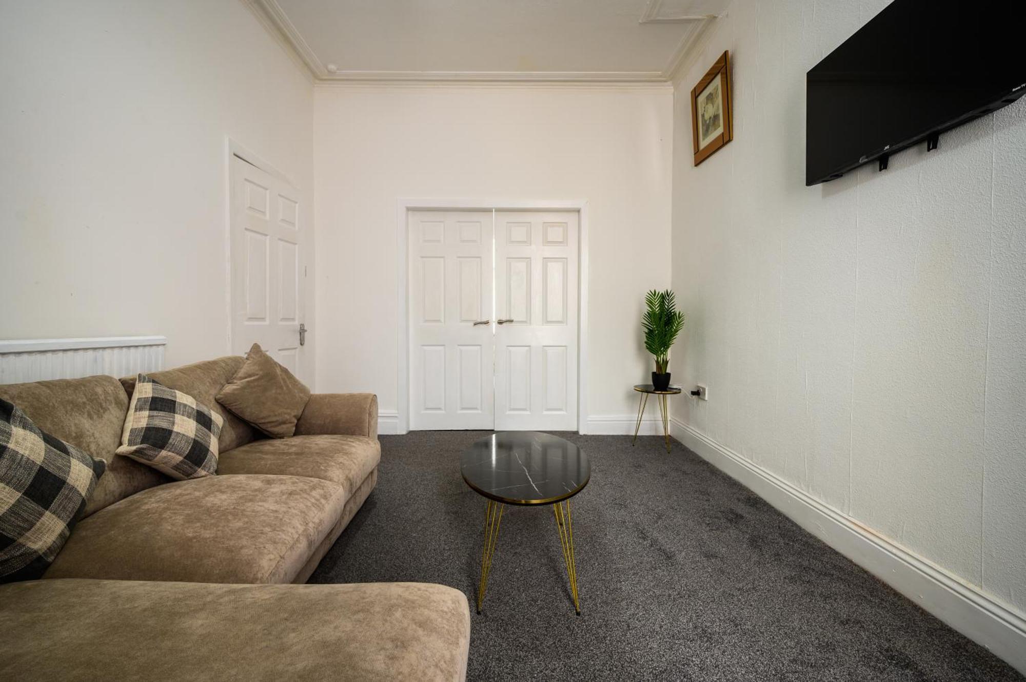Holiday home Heart Of - Sleeps 10 - Parking
